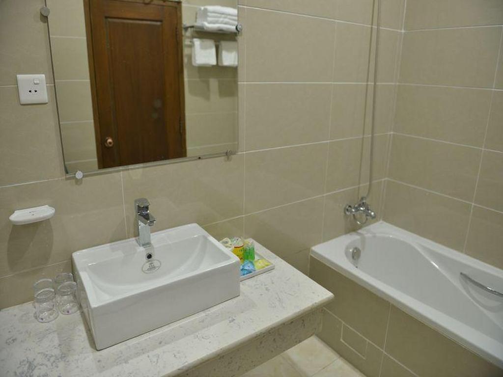 Hotel Myitkyina Ngoại thất bức ảnh