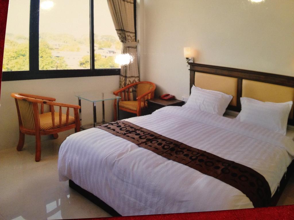 Hotel Myitkyina Phòng bức ảnh