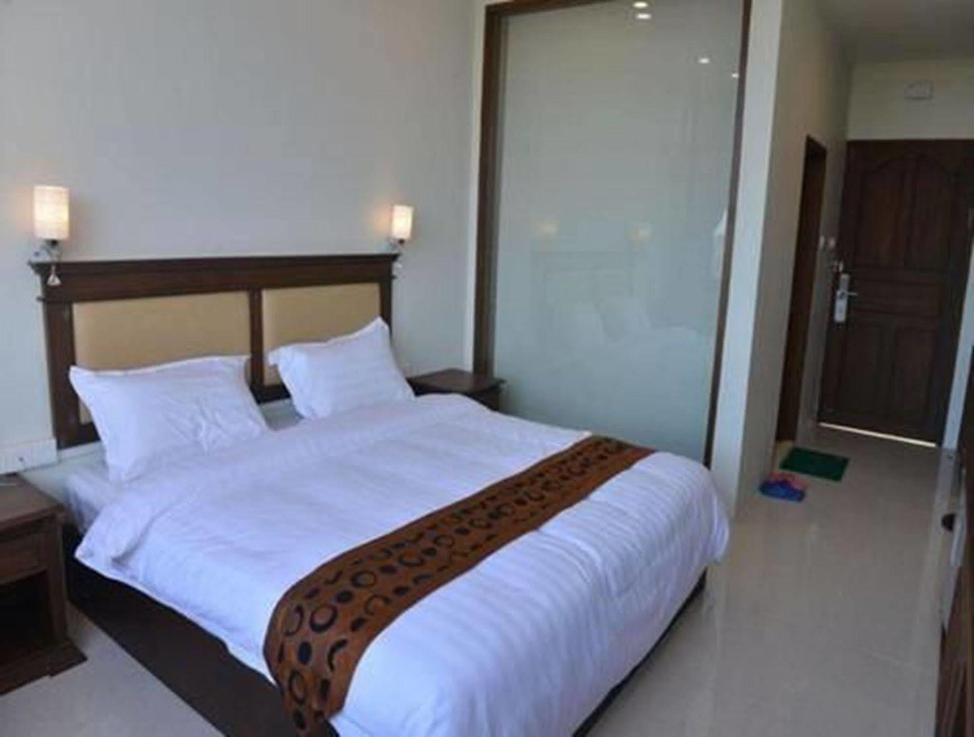 Hotel Myitkyina Ngoại thất bức ảnh